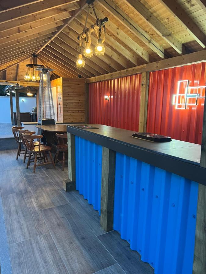 Green Monkey Lodge British 외부 사진